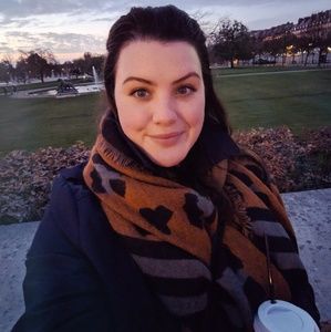 Meet your Posher: Julianne 💛